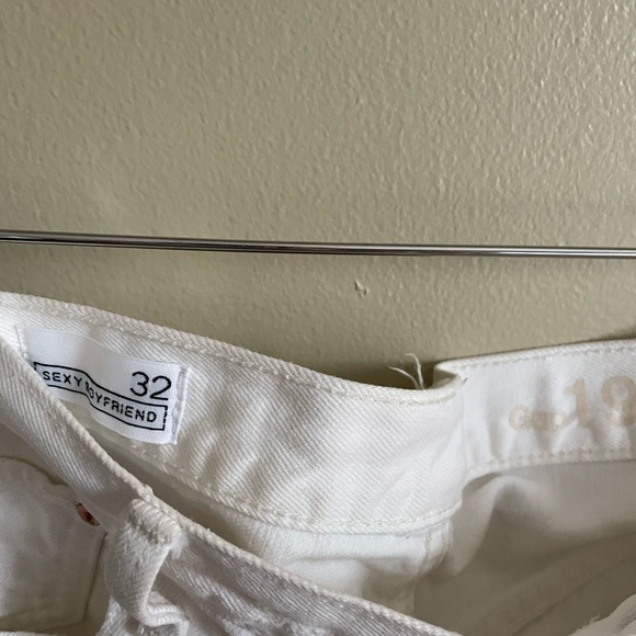 Reconstructed white jeans - Picture 2 of 3